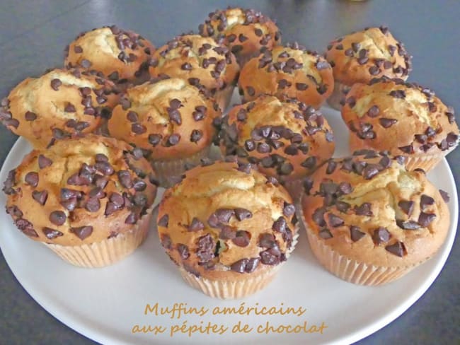 Muffins américains aux pépites de chocolat pour la pause café