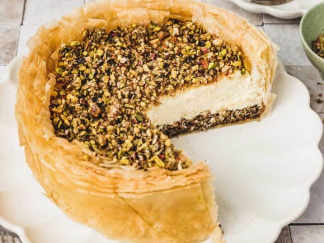 Un cheesecake aux saveurs du baklava Turc aux pistaches et aux amandes