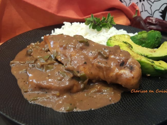 Poulet à la mexicaine, riz et avocat grillé