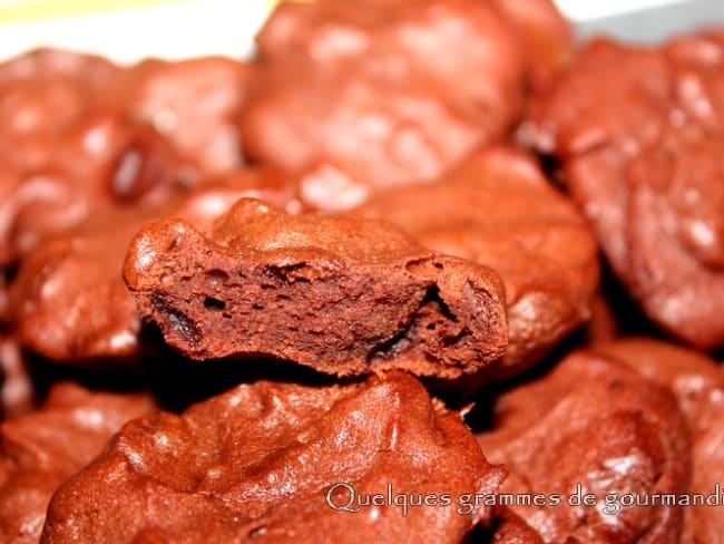 Mini cookies brownie au chocolat pour café très gourmand