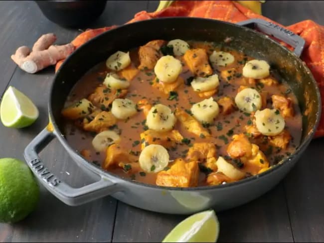 Porc mijoté à la banane en sucré salé