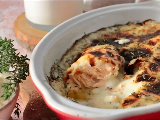 Pavés de saumon à la béchamel gratinés au four