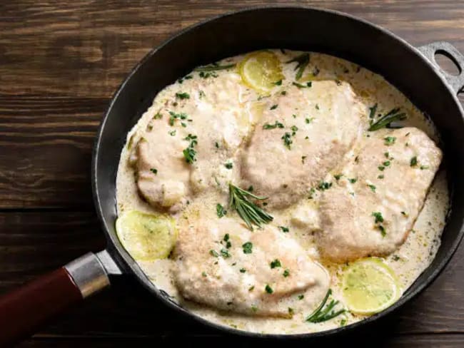 Poitrines de poulet crémeux à l'ail et au citron