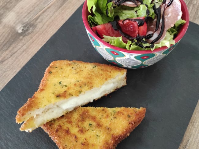 Mozzarella in carrozza : un sandwich de mozzarella