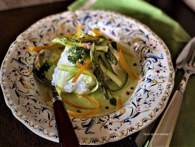 Ile flottante salée aux asperges vertes