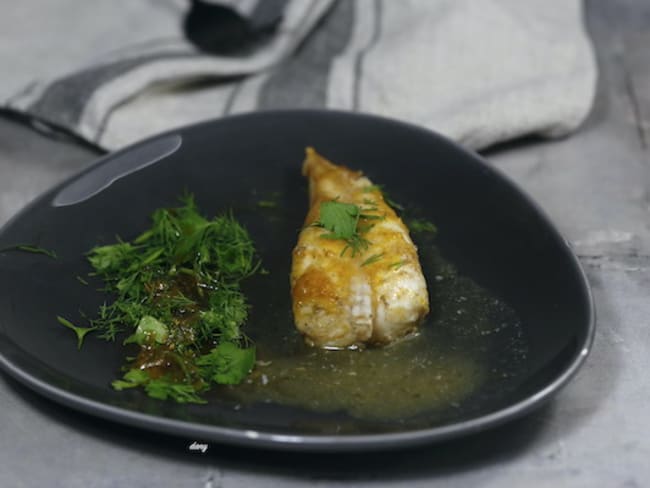 Petites lottes aux épices et salade d'herbes