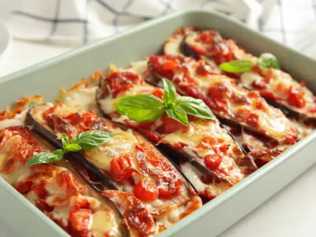 Délicieux plat méditerranéen : Gratin d'aubergines à la mozzarella et tomate
