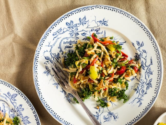 Salade de céleri rave vegan aux saveurs méditerranéennes