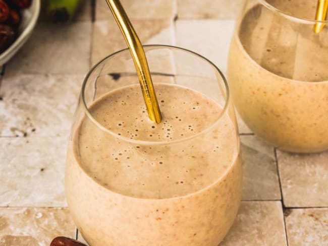 Smoothie aux dattes prêt en 5 minutes