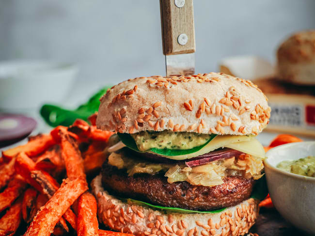 Burger végétarien avec des buns sans gluten