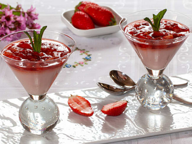 Flan Mouhallabieh ou mouhalabie libanais aux fraises