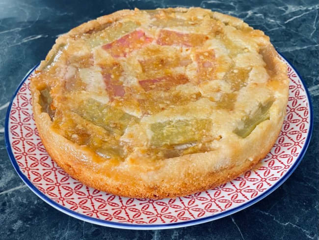 Gâteau à la rhubarbe d'après le Chef Jamie Oliver