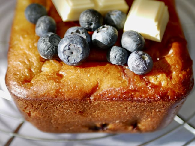 Cake Sucré Myrtilles et Chocolat Blanc sans beurre