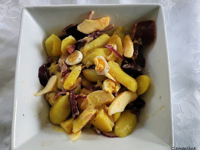 Salade hollandaise de pommes de terre et betteraves