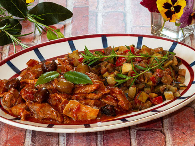 Mijoté de tendrons de veau à la tomate accompagné de sa ratatouille