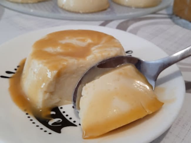 Petits flans vanille sauce caramel