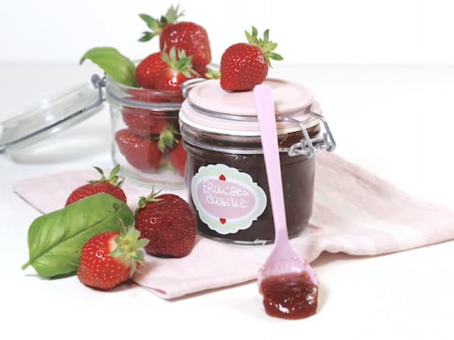 Marmelade de fraises aromatisée au basilic