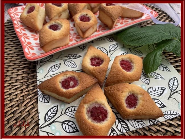 Financiers chocolat blanc et framboises fraîches