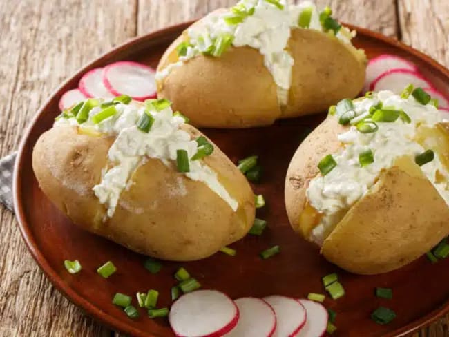 Pommes de Terre Farcies au Yaourt et Ciboulette