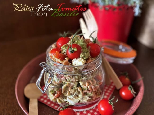 Jar Salad de pâtes, tomates cerise, thon et fromage feta