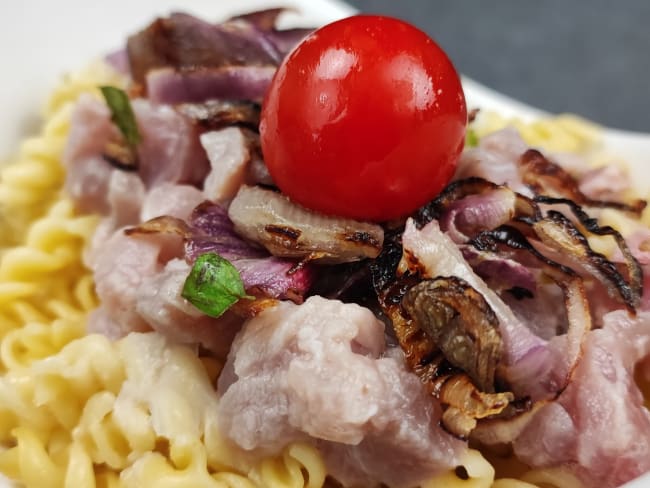 Pâtes fusilli au thon cru