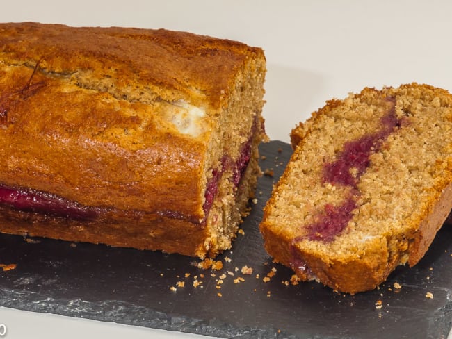 Gâteau du matin au petit épeautre et aux framboises