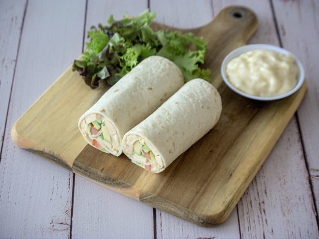 Wraps au poulet et à l'avocat crémeux