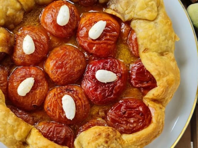 Tarte rustique aux abricots et amandes vertes fraîches (igb)