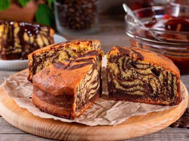 Envie d'un Dessert Original? Essayez le Gâteau Marbré au Yaourt