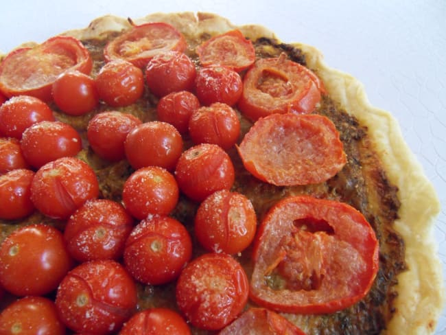 Tarte salée au caviar d’aubergine et aux tomates