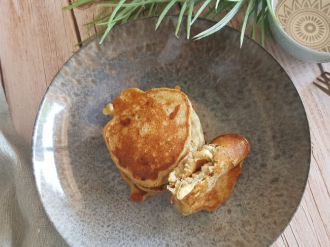 Pancakes à la purée d'aubergines et fromage