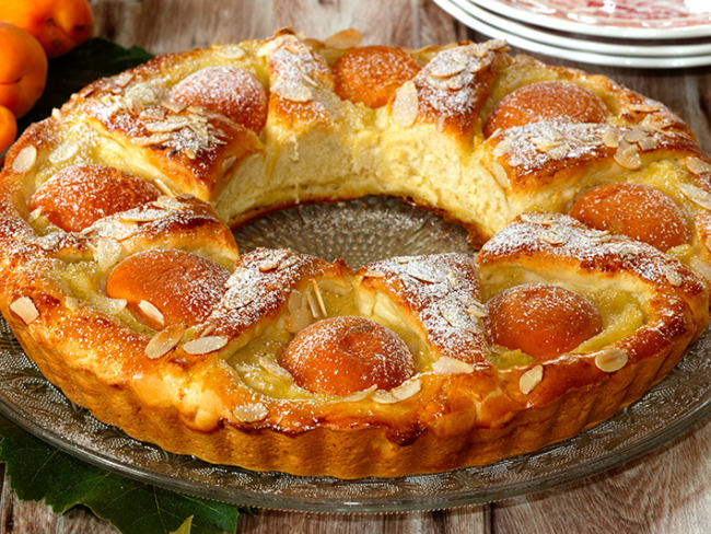 Tarte couronne briochée aux abricots