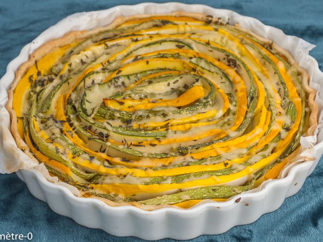 Tarte spirale de courgettes à la moutarde et sarriette