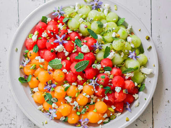 Salade de billes de melon, pastèque et concombre