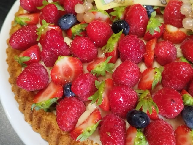 Tarte renversée aux fruits rouges (base de génoise)