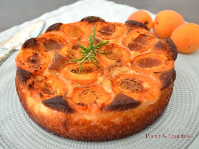 Gâteau moelleux abricot, ricotta et amande