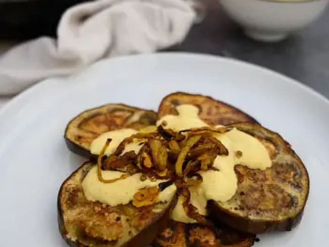 Aubergines rôties, sauce yaourt et curry, d'Ottolenghi