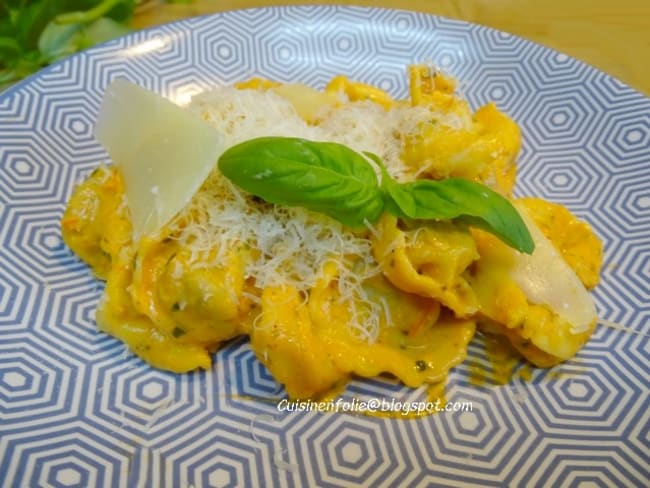 Tortellini sauce aux tomates cerises, Feta et basilic