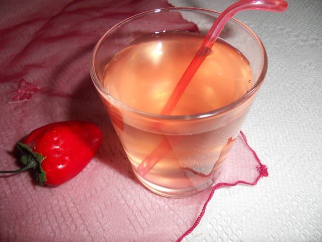 Infusion de queues de fraises