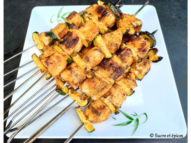 Brochettes d'encornets aux courgettes, au barbecue