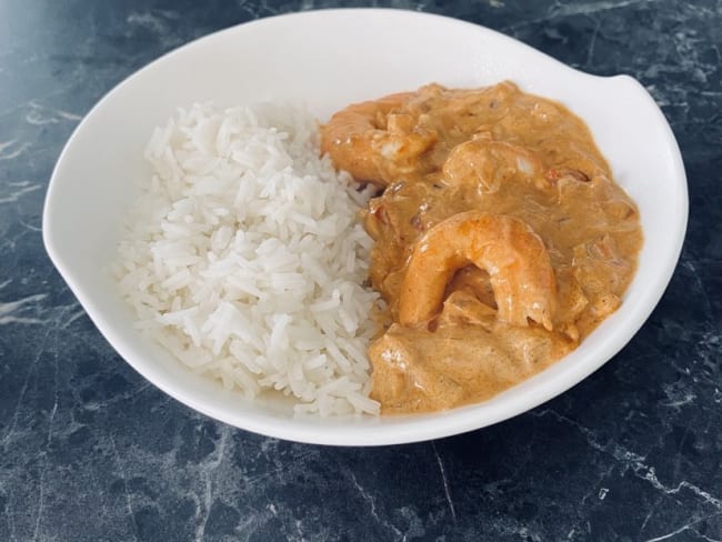 Crevettes tikka masala et riz blanc