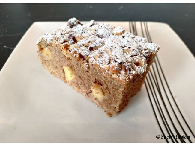 Gâteau pommes, noisettes et cannelle