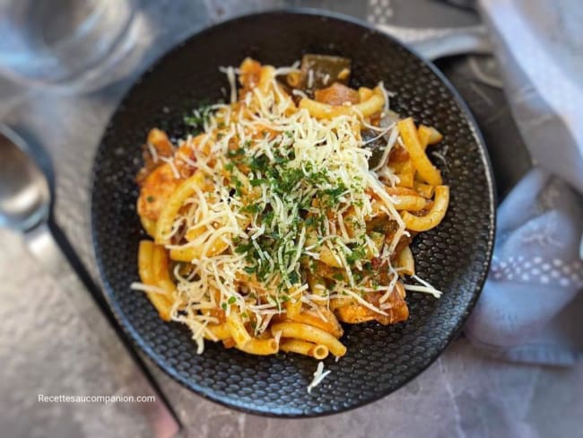 Pâtes macaroni au poulet à la ratatouille