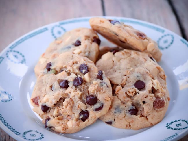 Cookies chocolat, beurre de cacahuète et muesli pour le goûter