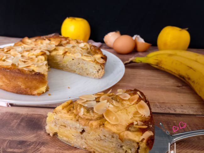 Gâteau aux pommes et à la banane