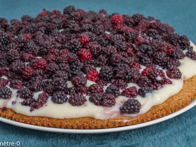 Sablé géant bien gourmand à la crème au gingembre et aux mûres