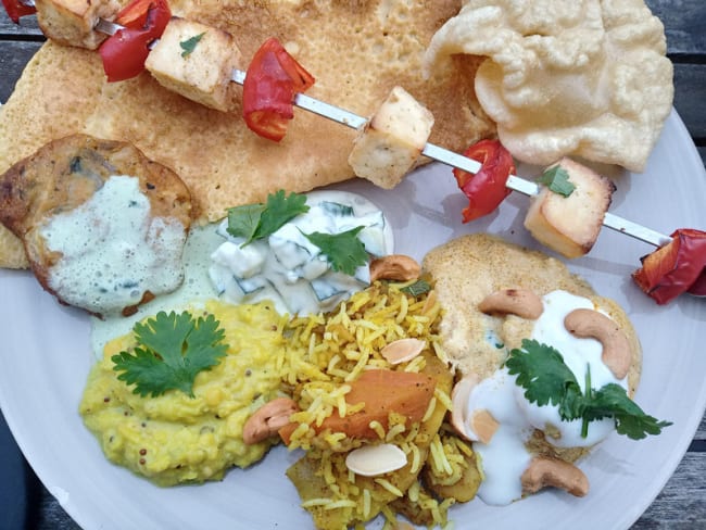 Brochette de fromage indien paneer aux épices