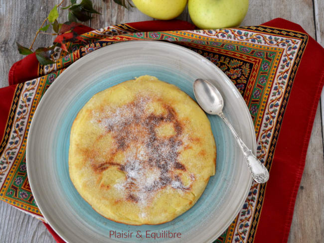 Crêpe épaisse aux pommes à l’alsacienne "Apfel Eierkueche"