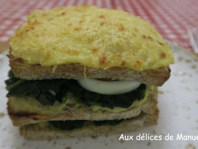 Croque-monsieur aux épinards et oeufs durs à la béchamel