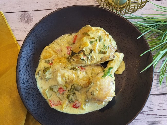 Curry de poulet mangue et poivron au lait de coco